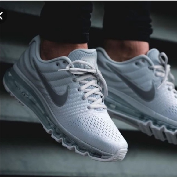 NWT Nike Air Max 2017 Pure Platinum W AUTHENTIC - Picture 2 of 7